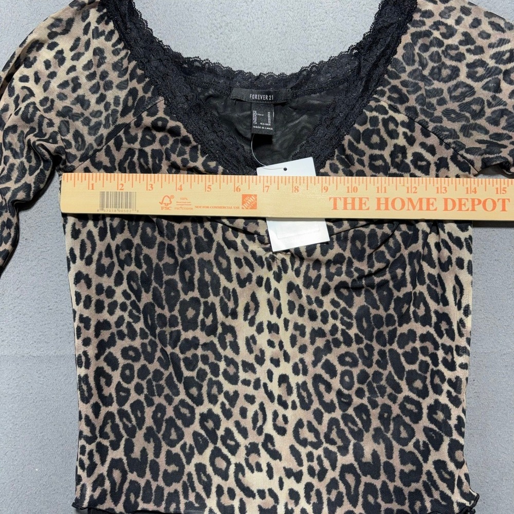 Leopard Print Mesh Top Lace Trim Bell Sleeve Ruched V-Neck Medium NWT - Picture 4 of 14
